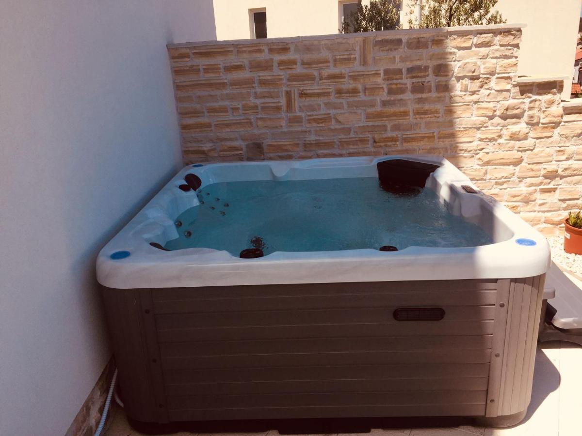 Апартаменты Boutique La Perla Jacuzzi Муртер Экстерьер фото
